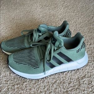 Adidas Swift Run